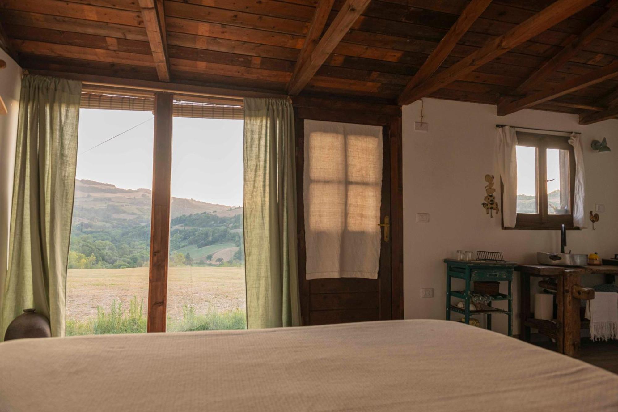 Le Bumbarelle Bed & Breakfast Tavoleto Exterior photo